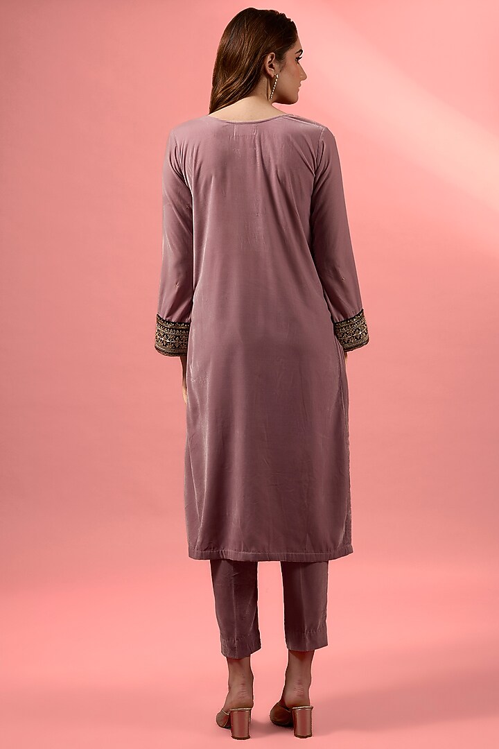 Lavender Velvet Hand-Embroidered Straight Kurta Set by MAKAAN.51 at Pernia's Pop Up Shop