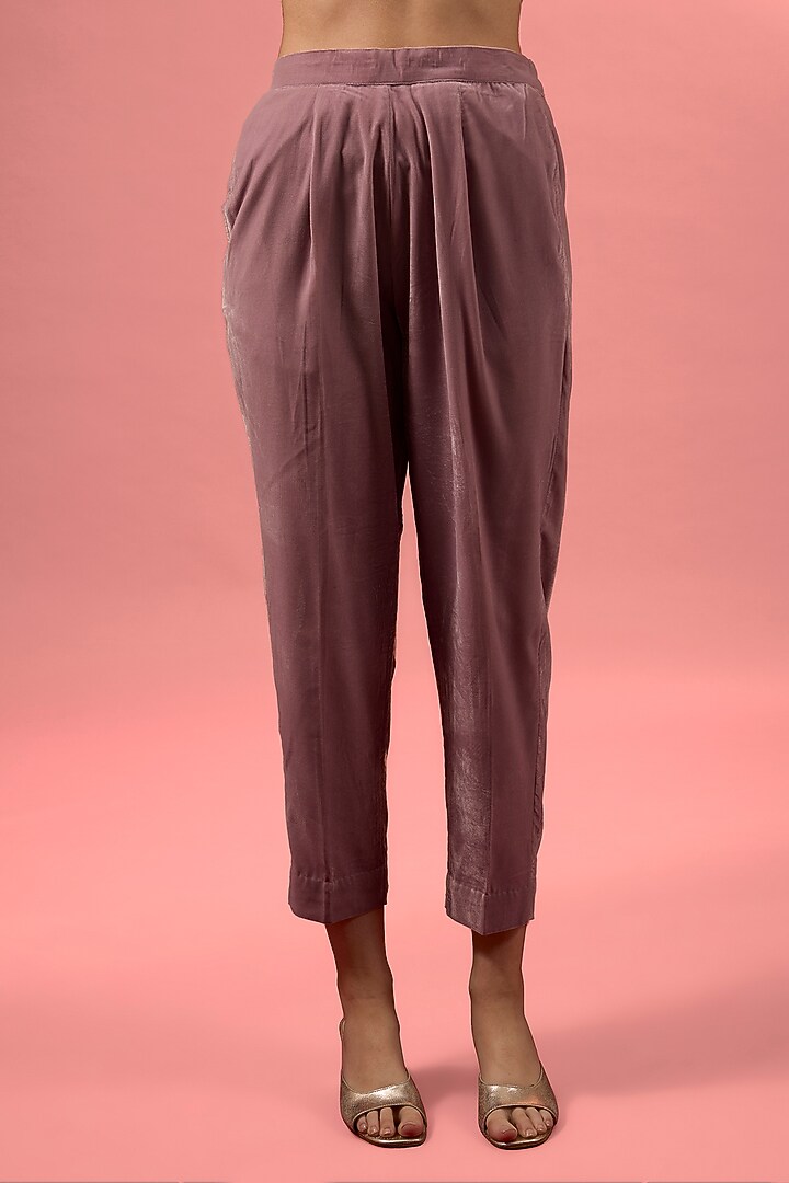 Lavender Velvet Hand-Embroidered Straight Kurta Set by MAKAAN.51 at Pernia's Pop Up Shop