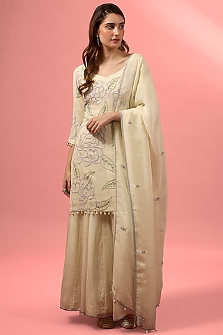 Off-White Ecru Lurex Georgette Hand-Embroidered Kurta Set by MAKAAN.51