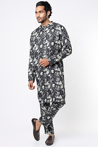 Black Printed Kurta Set by Mr. Ajay Kumar