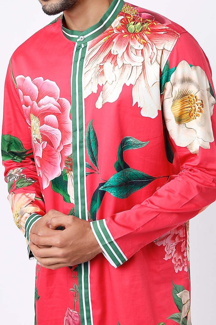 Fuchsia Floral Printed Kurta Set by Mr. Ajay Kumar at Pernia's Pop Up Shop