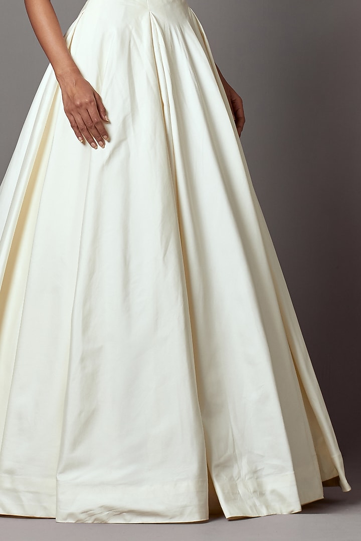 Ivory Taffeta Skirt Set by Mala and Kinnary at Pernia's Pop Up Shop