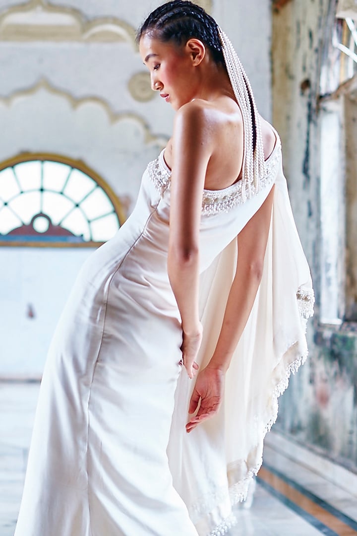 White Tunic Set With Hand Work by Mala and Kinnary at Pernia's Pop Up Shop