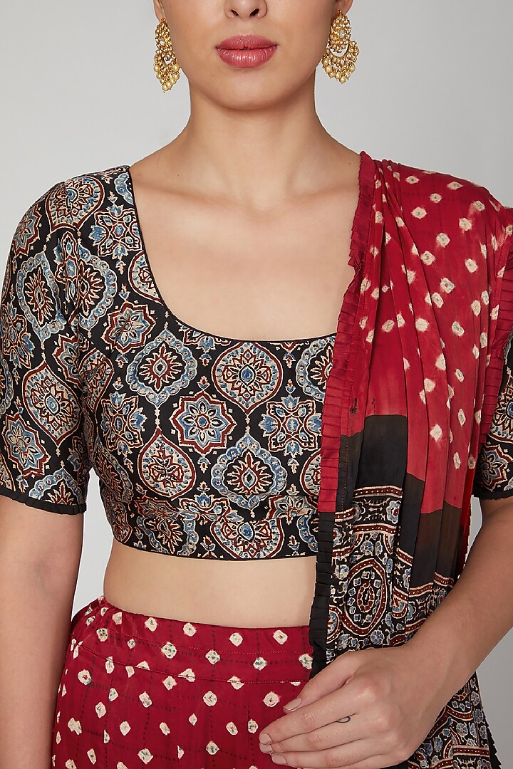 Red Bandhani Printed Wedding Lehenga Set by Manmeera at Pernia's Pop Up Shop