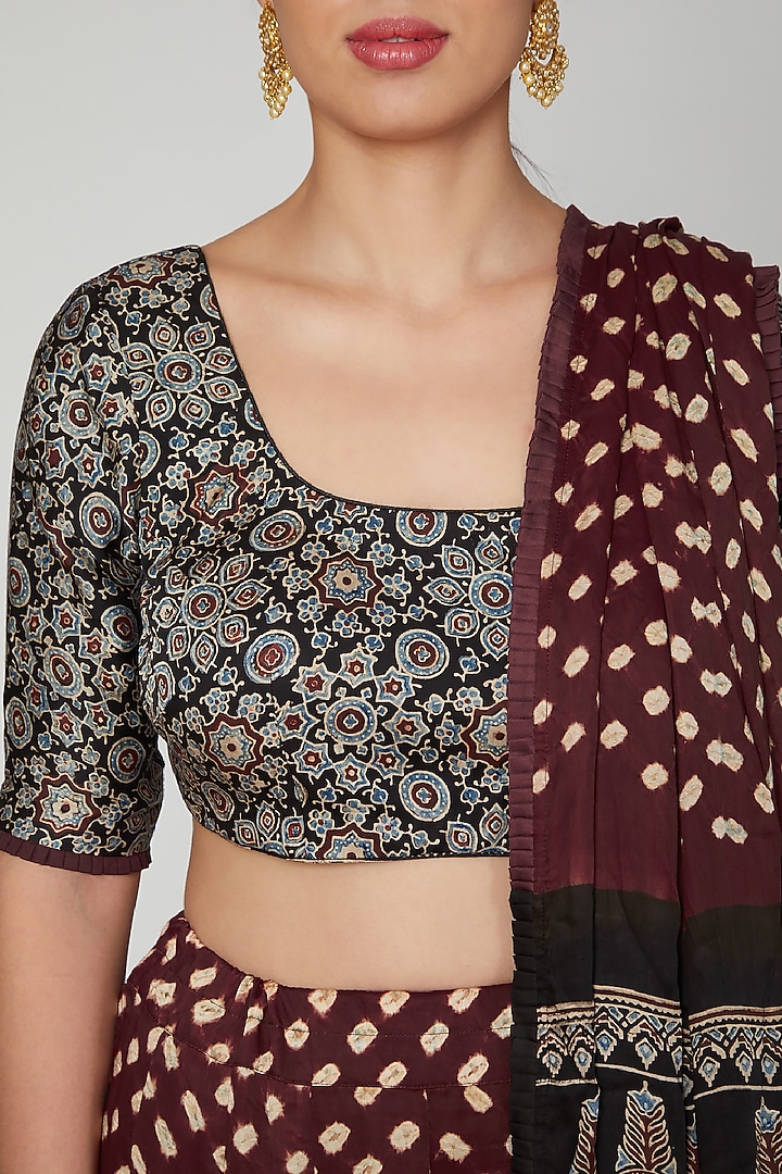 Wine Bandhani Printed Wedding Lehenga Set by Manmeera at Pernia's Pop Up Shop
