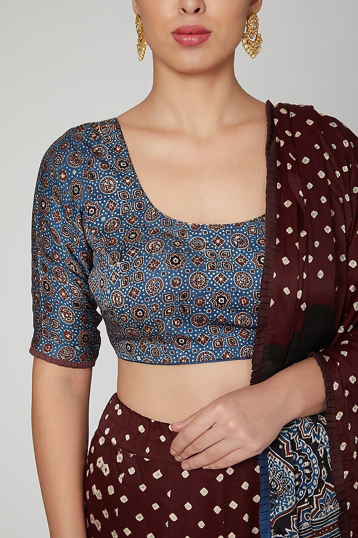 Maroon Bandhani Printed Wedding Lehenga Set by Manmeera at Pernia's Pop Up Shop