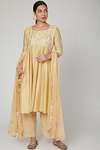 Gold Hand Embroidered Kurta Set by Manmeera