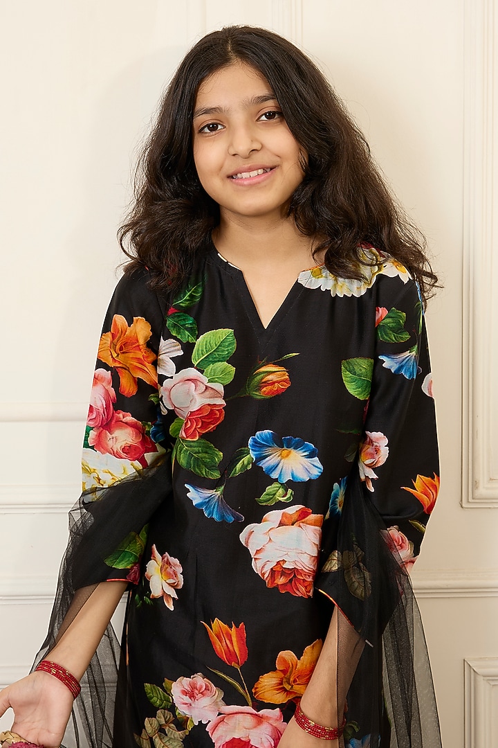 Black Handwoven Chanderi Printed Kurta Set For Girls by Mamma Plz at Pernia's Pop Up Shop