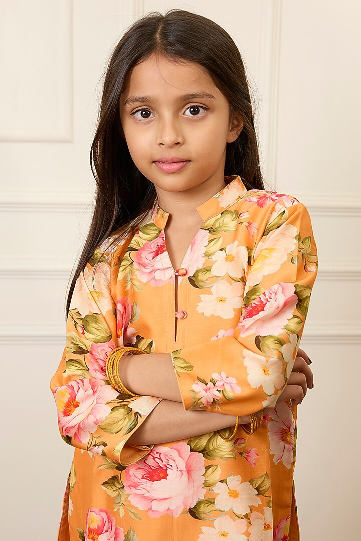 Yellow Handwoven Chanderi Printed Kurta Set For Girls by Mamma Plz at Pernia's Pop Up Shop