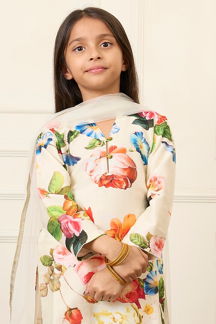 Ivory Handwoven Chanderi Printed Kurta Set For Girls by Mamma Plz at Pernia's Pop Up Shop