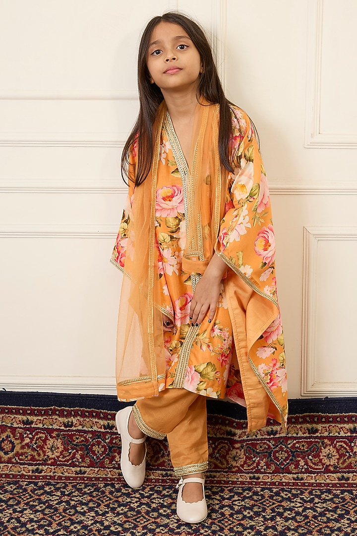 Yellow Handwoven Chanderi Printed Kaftan Set For Girls by Mamma Plz at Pernia's Pop Up Shop