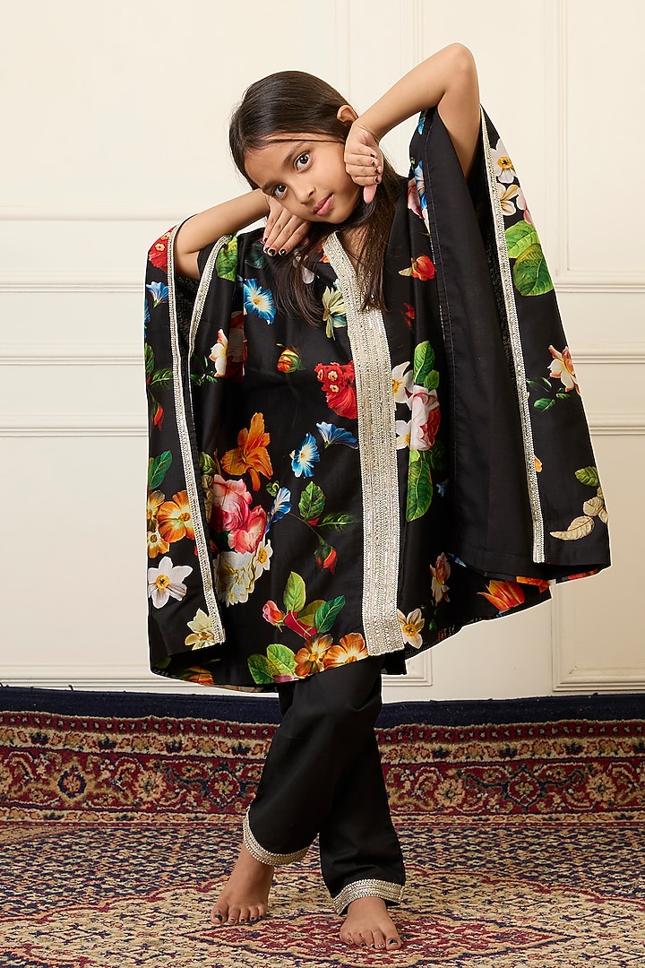 Black Handwoven Chanderi Printed Kaftan Set For Girls by Mamma Plz at Pernia's Pop Up Shop