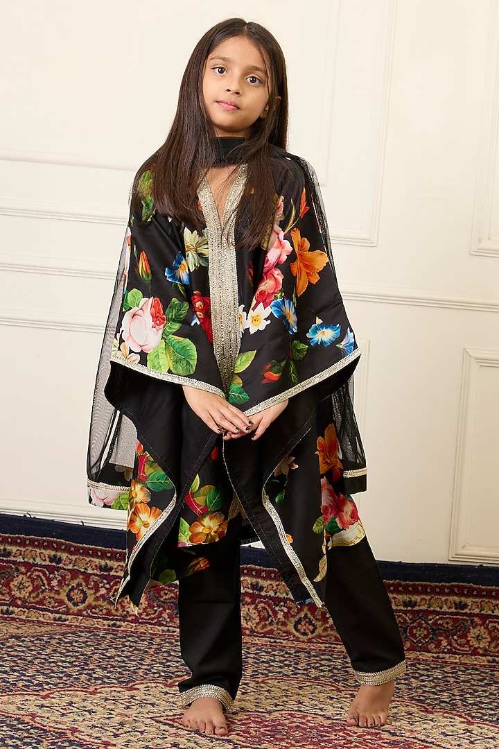 Black Handwoven Chanderi Printed Kaftan Set For Girls by Mamma Plz at Pernia's Pop Up Shop