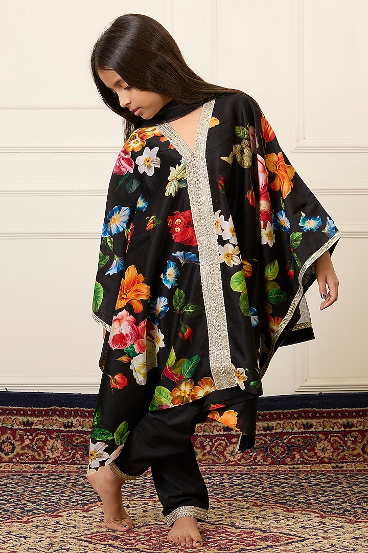 Black Handwoven Chanderi Printed Kaftan Set For Girls by Mamma Plz at Pernia's Pop Up Shop