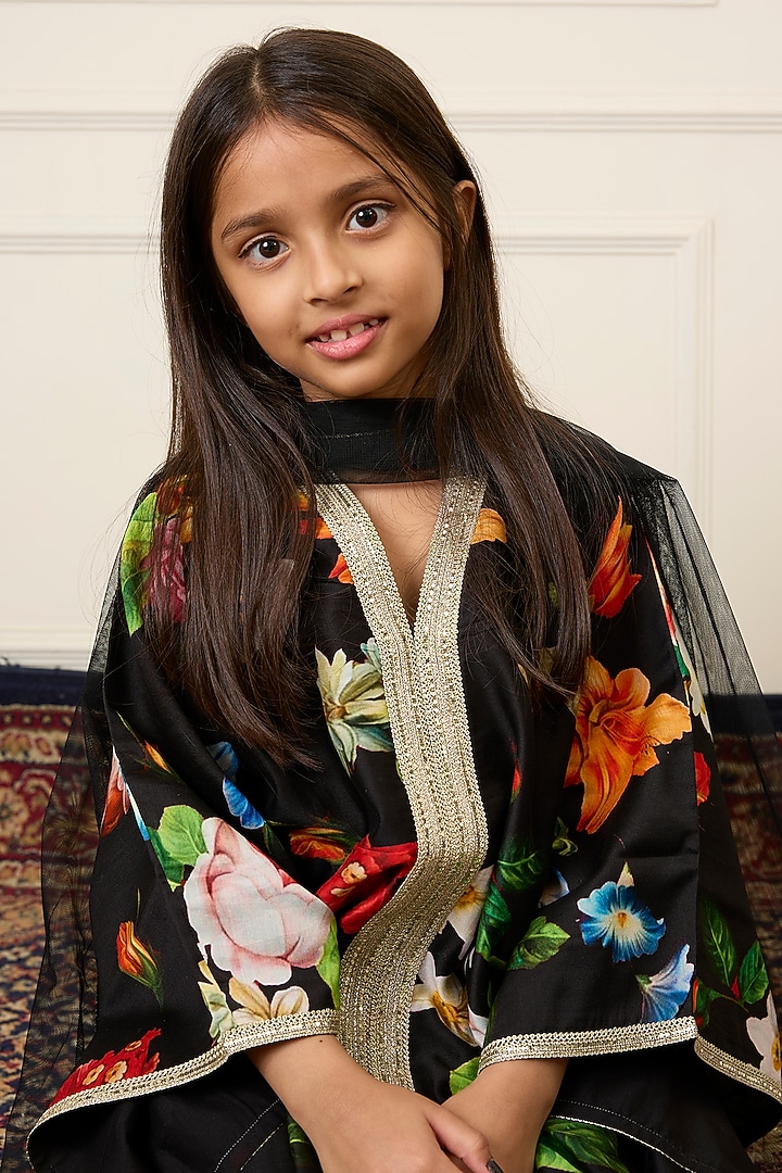 Black Handwoven Chanderi Printed Kaftan Set For Girls by Mamma Plz at Pernia's Pop Up Shop