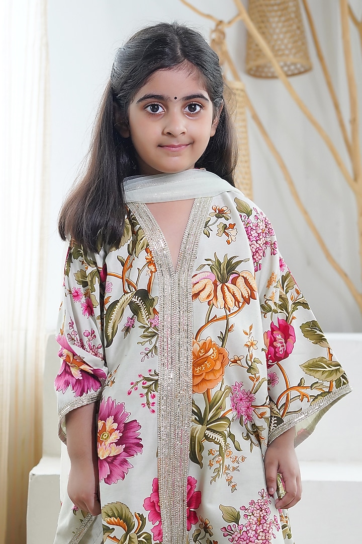 Green handwoven Chanderi Floral Printed Kaftan Set For Girls by Mamma Plz at Pernia's Pop Up Shop