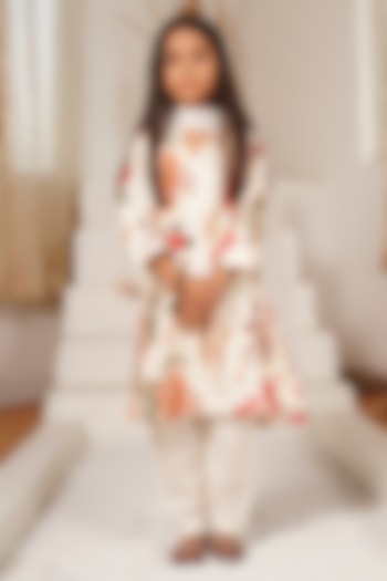 Ivory Handwoven Chanderi Floral Printed Kurta Set For Girls by Mamma Plz at Pernia's Pop Up Shop