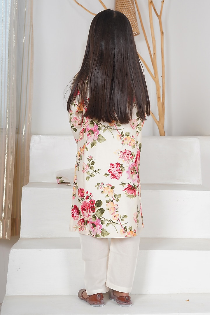 Ivory Handwoven Chanderi Floral Printed Kurta Set For Girls by Mamma Plz at Pernia's Pop Up Shop