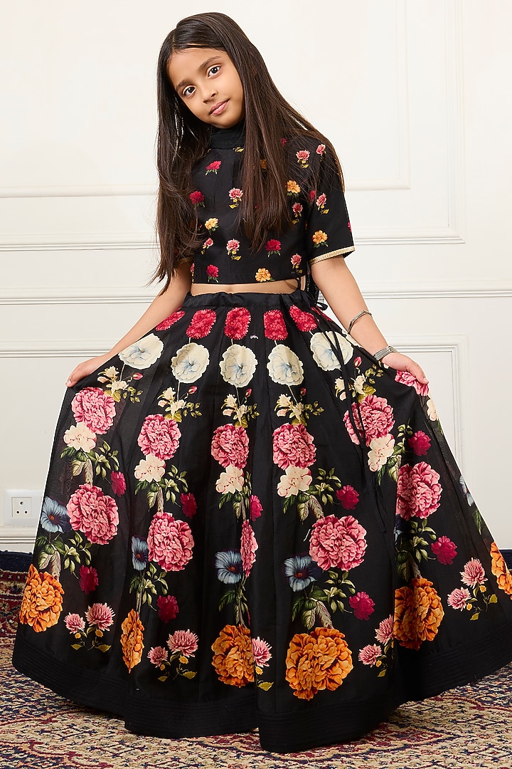 Black Handwoven Chanderi Floral Digital Printed Lehenga Set For Girls by Mamma Plz at Pernia's Pop Up Shop