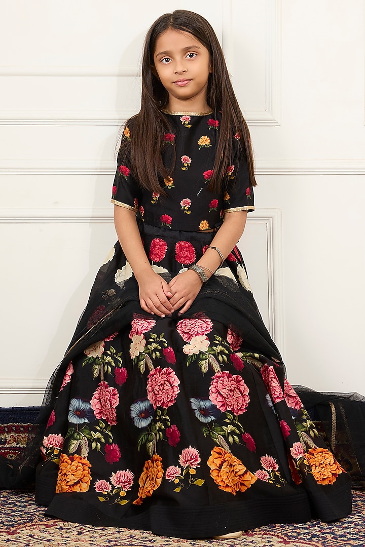 Black Handwoven Chanderi Floral Digital Printed Lehenga Set For Girls by Mamma Plz at Pernia's Pop Up Shop