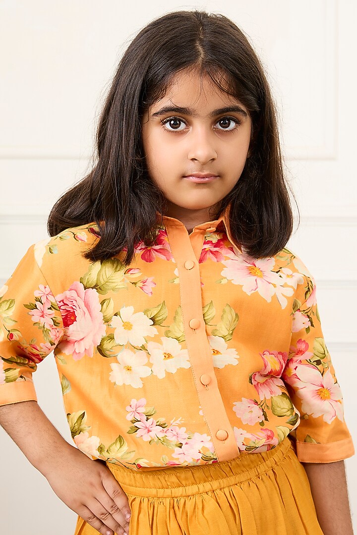Yellow Handwoven Chanderi Pleated Skirt Set For Girls by Mamma Plz at Pernia's Pop Up Shop