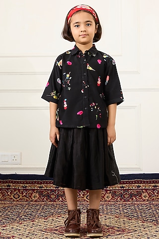 Black Handwoven Chanderi Flared Skirt Set For Girls by Mamma Plz