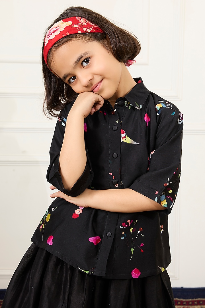 Black Handwoven Chanderi Flared Skirt Set For Girls by Mamma Plz at Pernia's Pop Up Shop