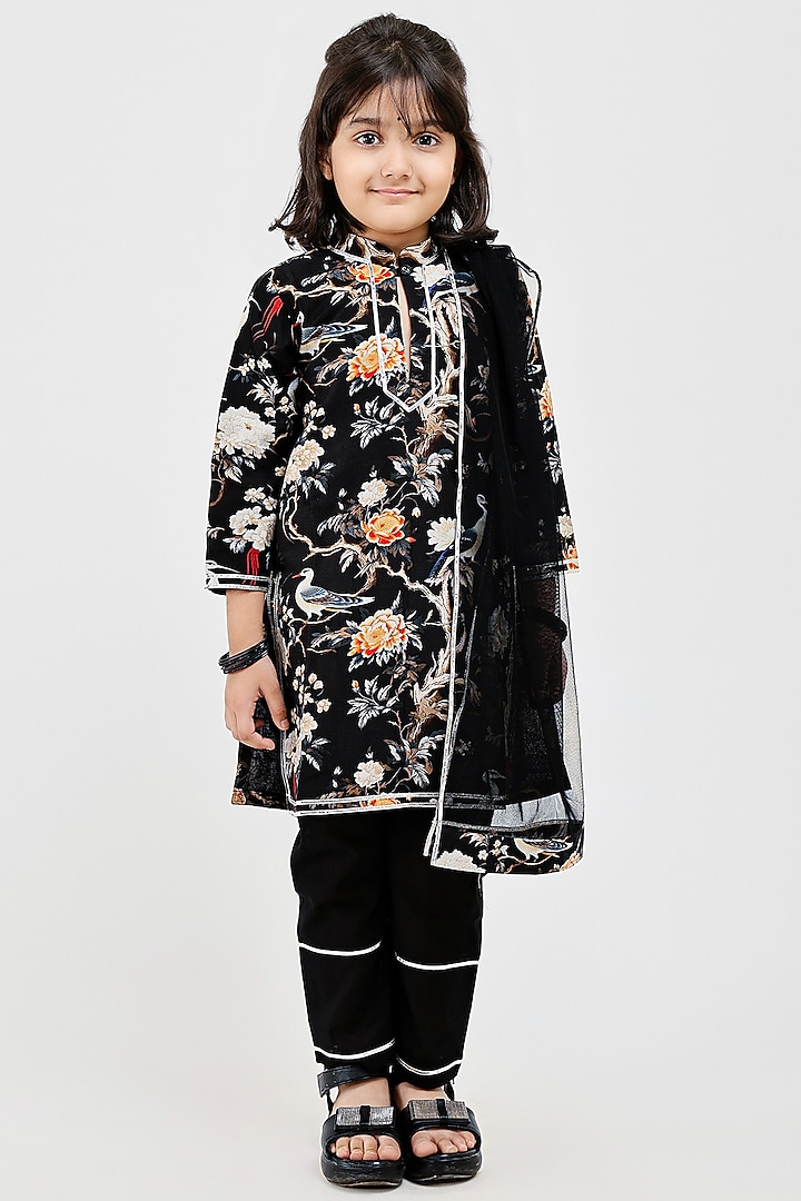 Black Handwoven Chanderi Floral Printed Kurta Set For Girls by Mamma Plz at Pernia's Pop Up Shop