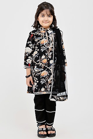 Black Handwoven Chanderi Floral Printed Kurta Set For Girls by Mamma Plz
