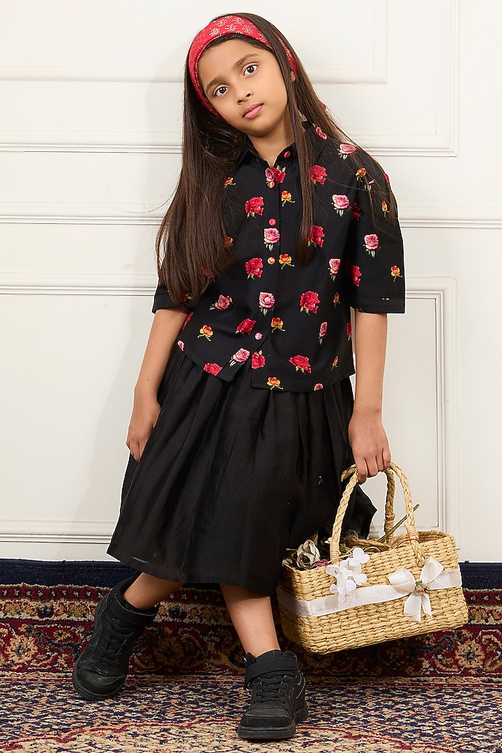 Black Handwoven Chanderi Skirt Set For Girls by Mamma Plz at Pernia's Pop Up Shop