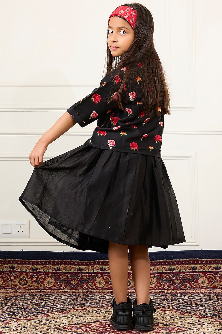 Black Handwoven Chanderi Skirt Set For Girls by Mamma Plz at Pernia's Pop Up Shop