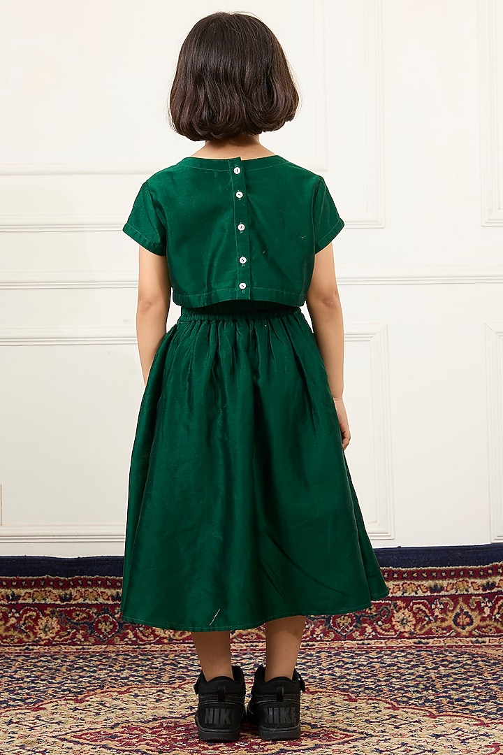 Emerald Green Handwoven Chanderi Floral Applique Skirt Set For Girls by Mamma Plz at Pernia's Pop Up Shop