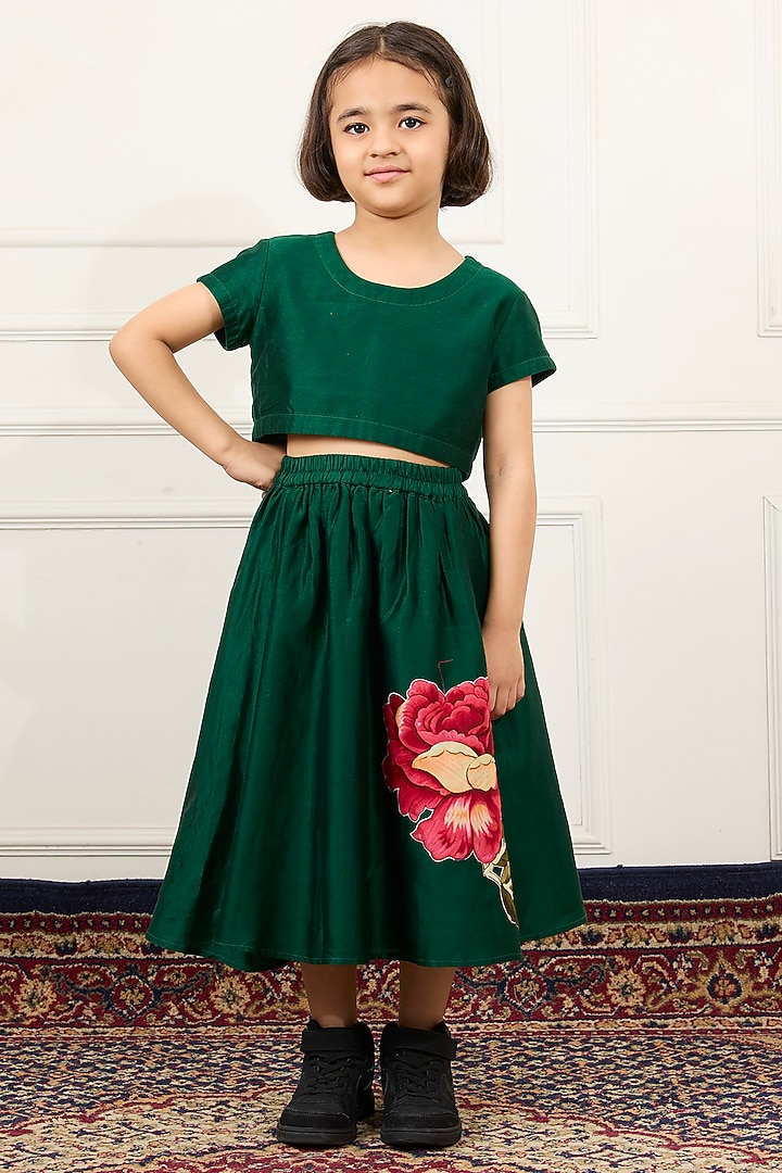Emerald Green Handwoven Chanderi Floral Applique Skirt Set For Girls by Mamma Plz at Pernia's Pop Up Shop
