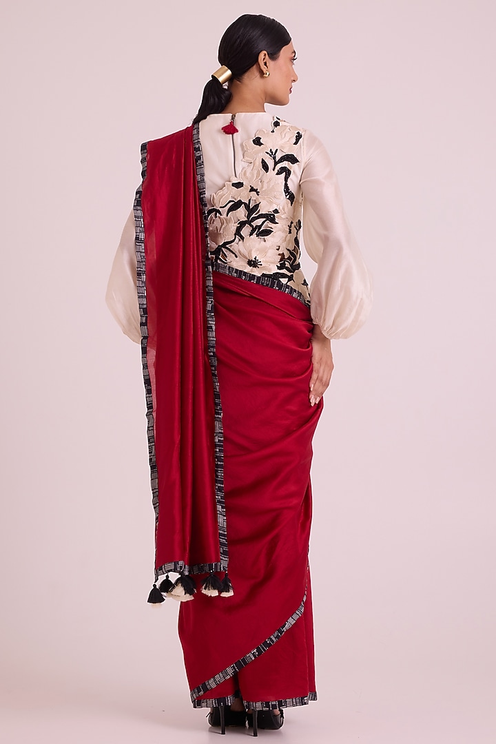 Red Handloom Chanderi Silk Embroidered Pre-Draped Wedding Saree Set by MADDER MUCH at Pernia's Pop Up Shop
