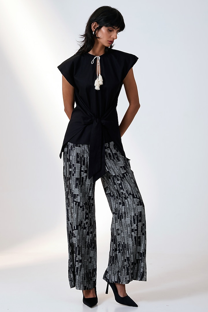 Grey Chanderi Silk Printed Pant Set by MADDER MUCH at Pernia's Pop Up Shop