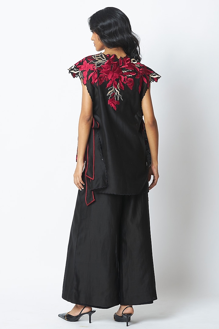 Black Handloom Chanderi Embroidered Co-Ord Set by MADDER MUCH at Pernia's Pop Up Shop
