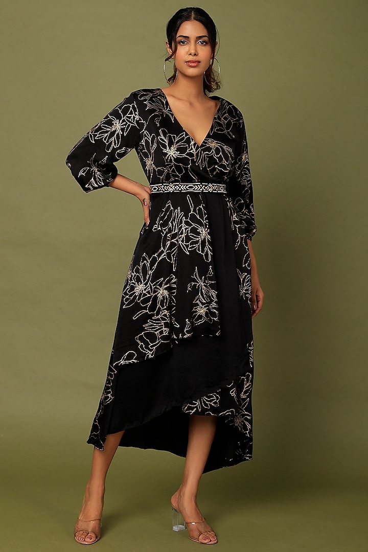 Black Printed Dress With Belt by MADDER MUCH