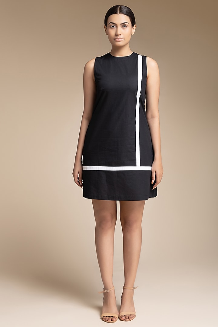Black Cotton Shift Dress by House of MANAA