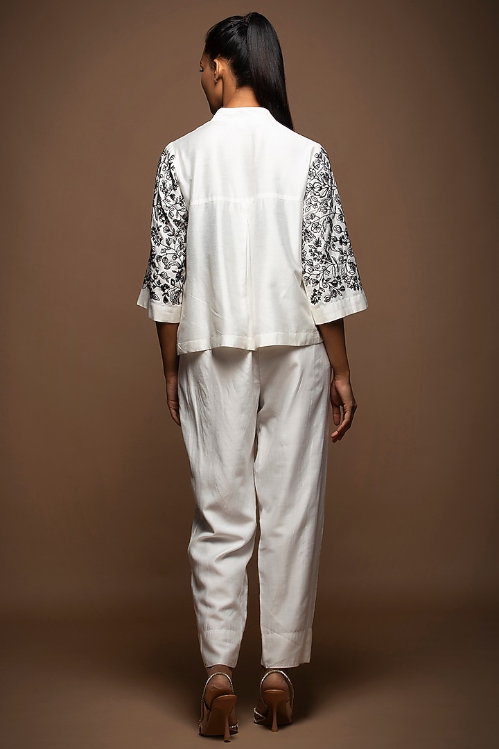 White Silk Chanderi Thread Embroidered Pant Set by House of MANAA at Pernia's Pop Up Shop