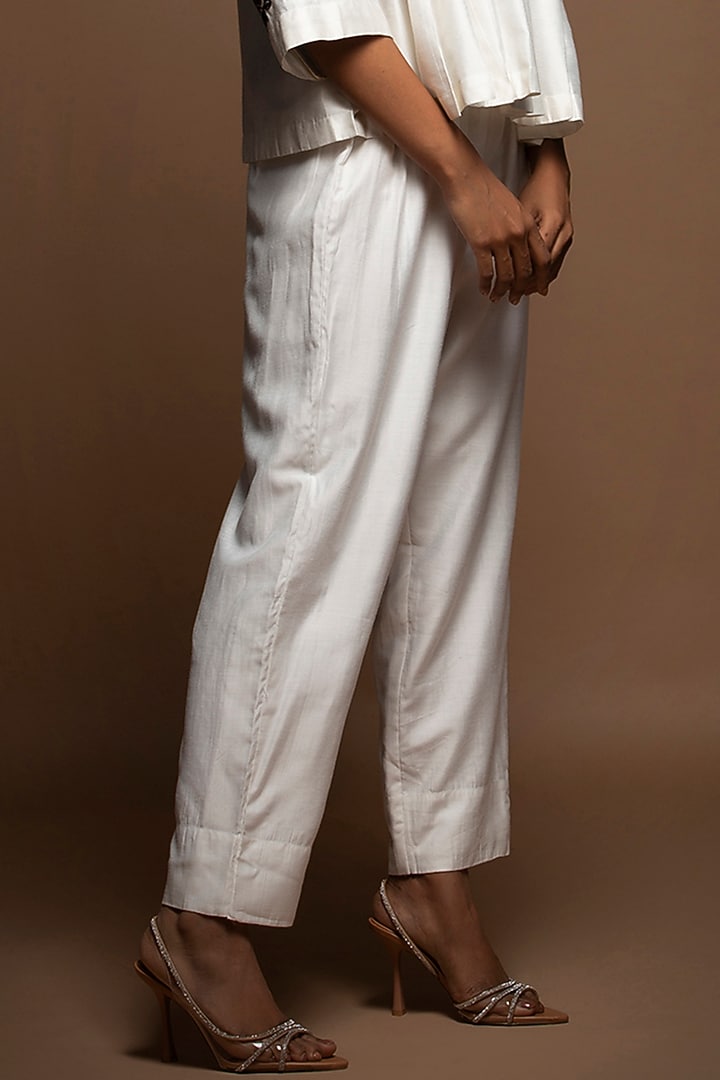 White Silk Chanderi Thread Embroidered Pant Set by House of MANAA at Pernia's Pop Up Shop