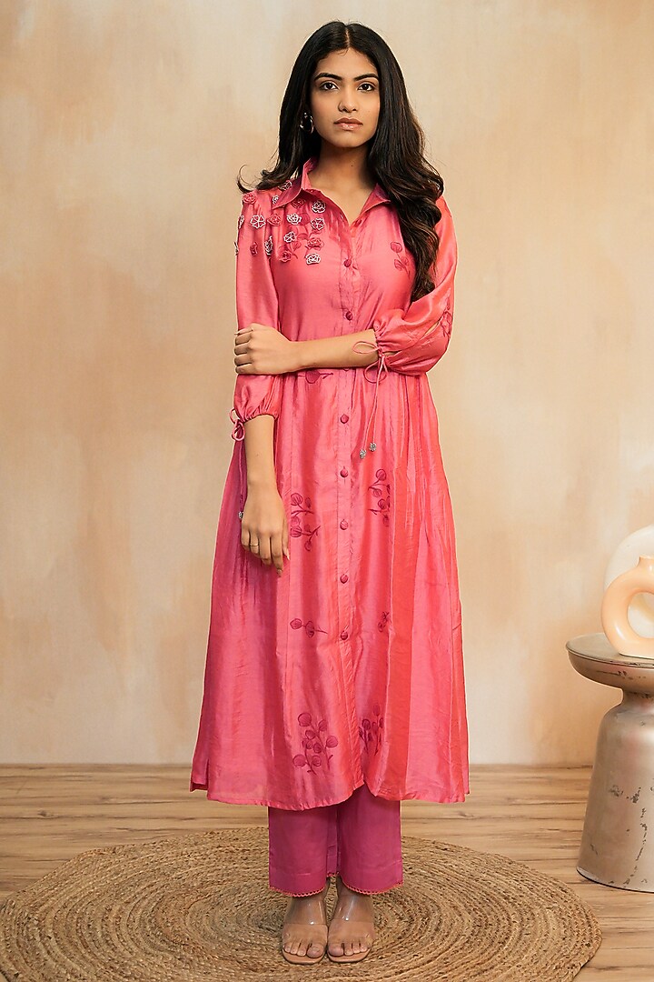 Fuchsia Pink Chanderi Silk Hand-Painted & 3D Floral Applique Co-Ord Set by Mangalmay By Aastha at Pernia's Pop Up Shop