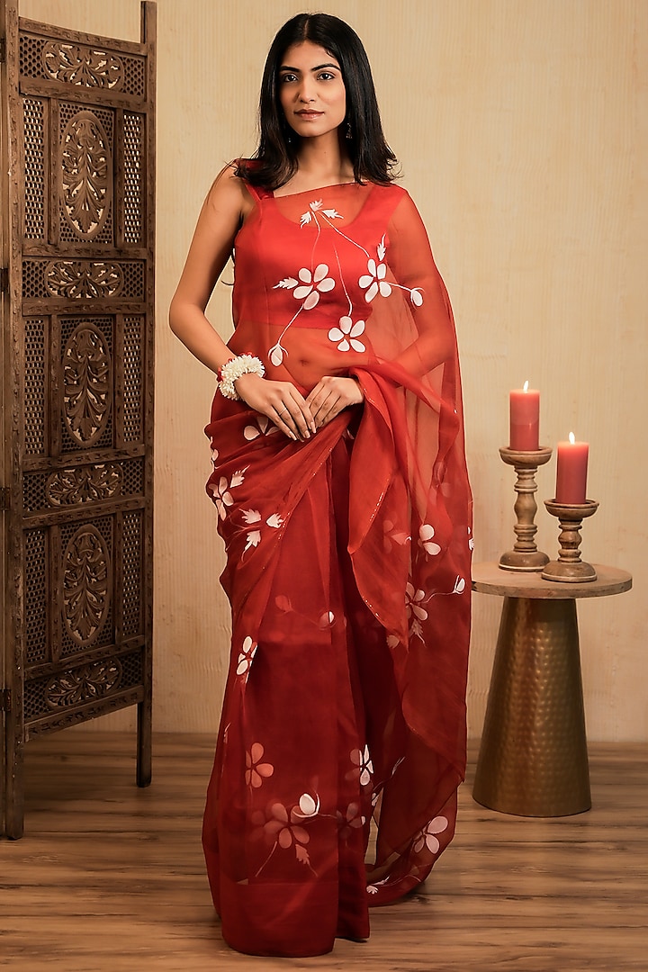 Red Pure Organza Floral Hand-Painted Saree Set by Mangalmay By Aastha