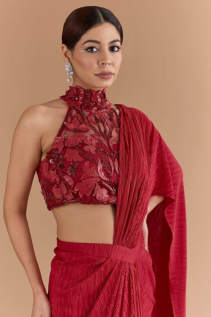 Red Crepe & Net Concept Wedding Saree Set by Mansi Malhotra at Pernia's Pop Up Shop