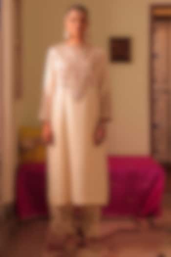 Ecru Silk Marodi Embroidered Kurta Set by MANTHAN at Pernia's Pop Up Shop
