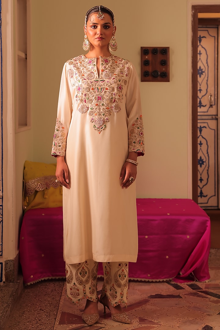Ecru Silk Marodi Embroidered Kurta Set by MANTHAN at Pernia's Pop Up Shop