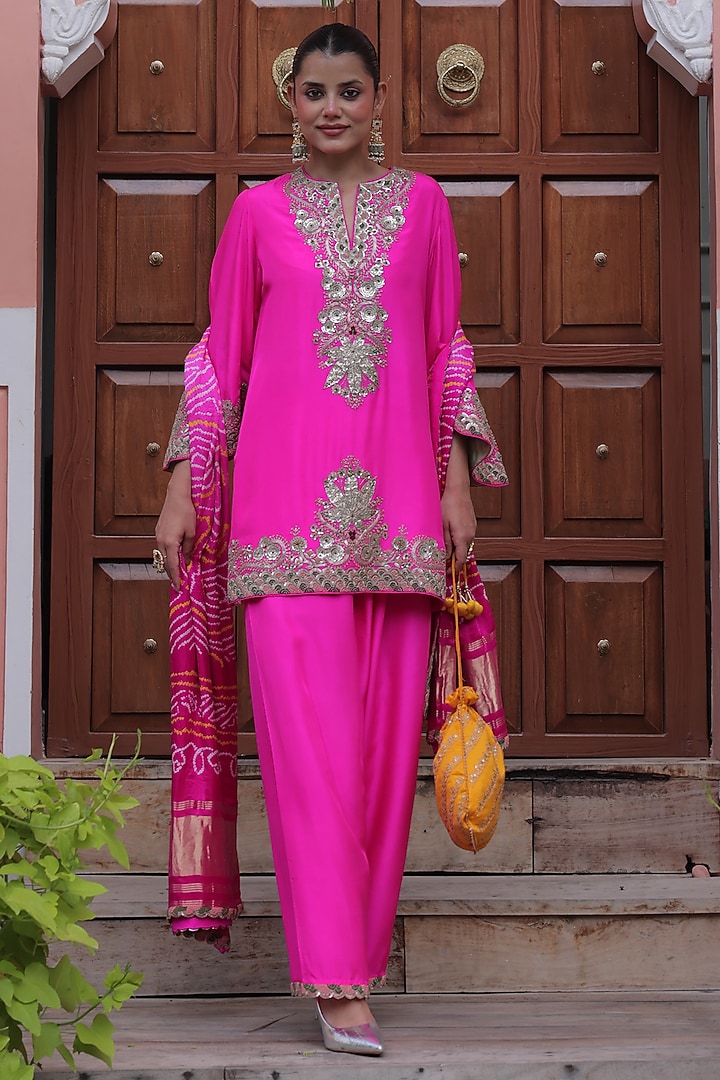 Fuchsia Pink Silk Marodi Embroidered Kurta Set by MANTHAN at Pernia's Pop Up Shop