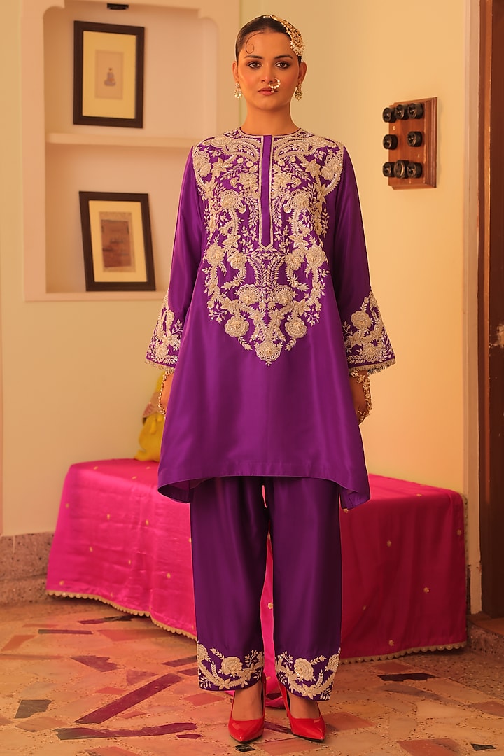 Purple Silk Marodi Embroidered Kurta Set by MANTHAN at Pernia's Pop Up Shop