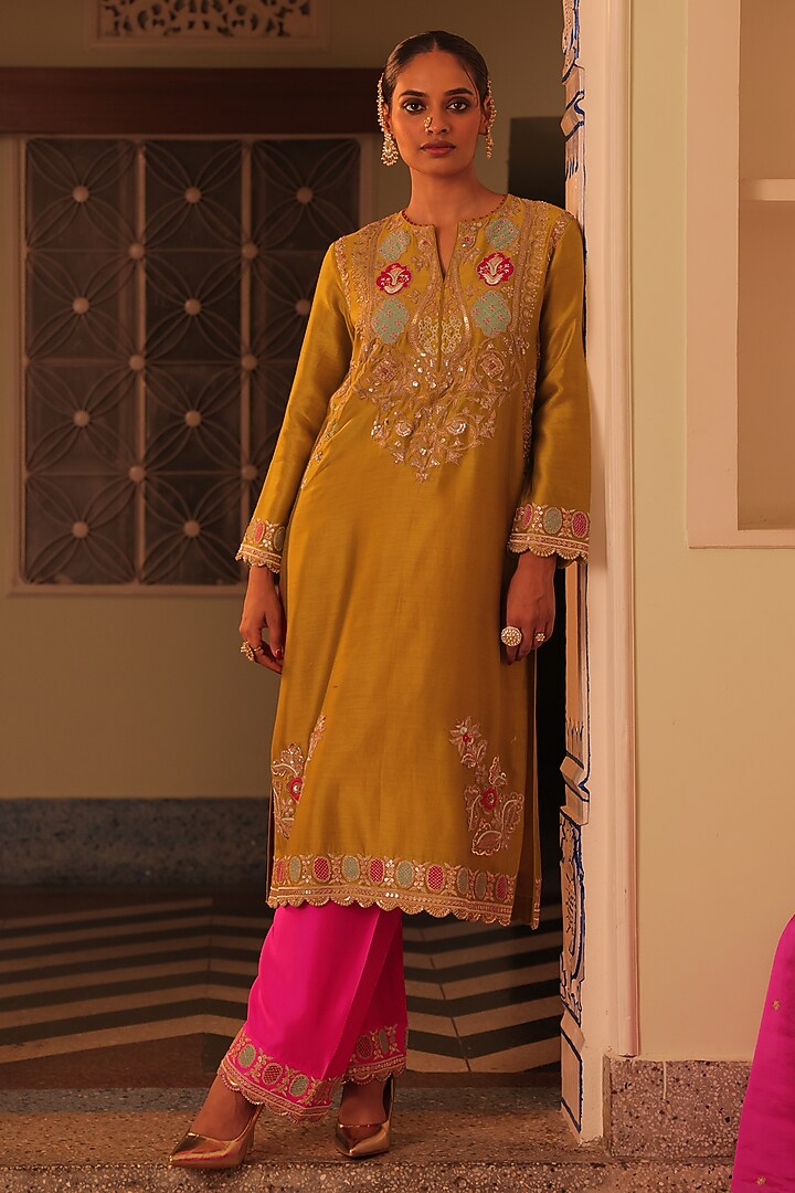 Green Chanderi Marodi Embroidered Kurta Set by MANTHAN at Pernia's Pop Up Shop