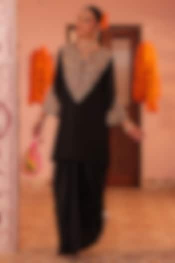 Black Silk Zardosi Embroidered Kurta Set by MANTHAN at Pernia's Pop Up Shop