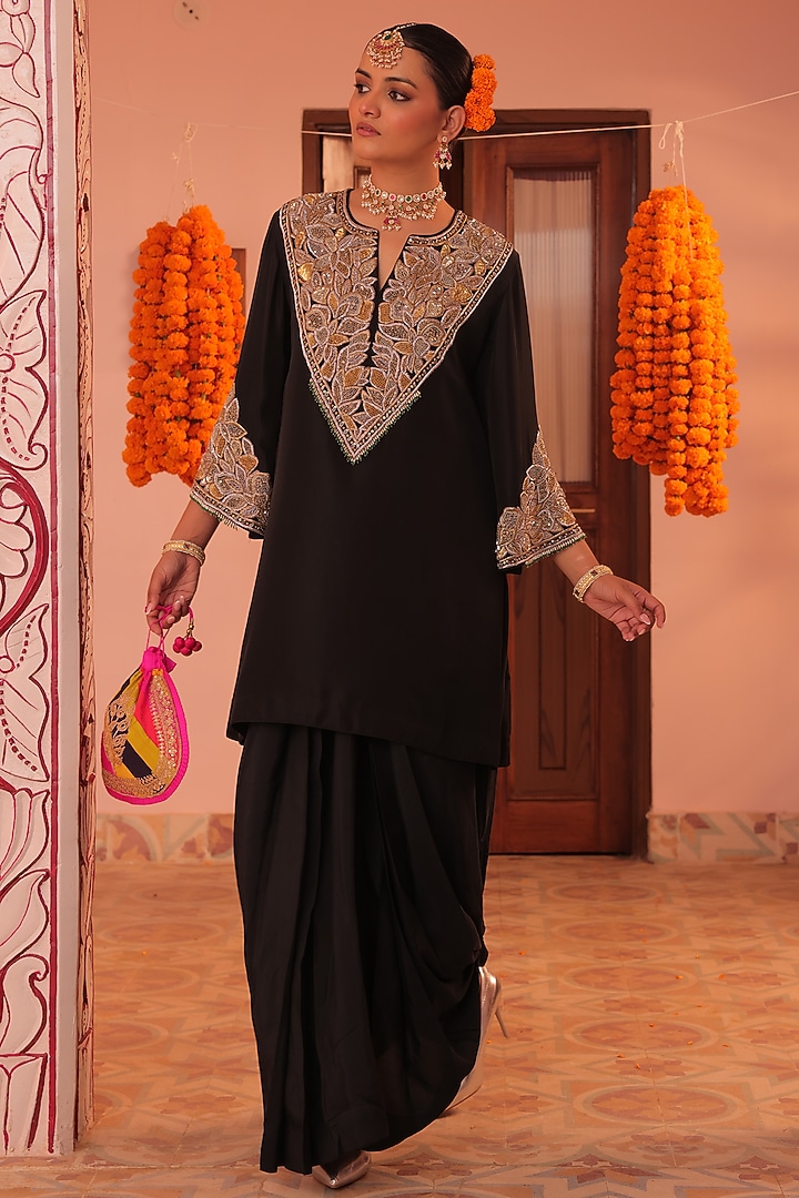 Black Silk Zardosi Embroidered Kurta Set by MANTHAN at Pernia's Pop Up Shop